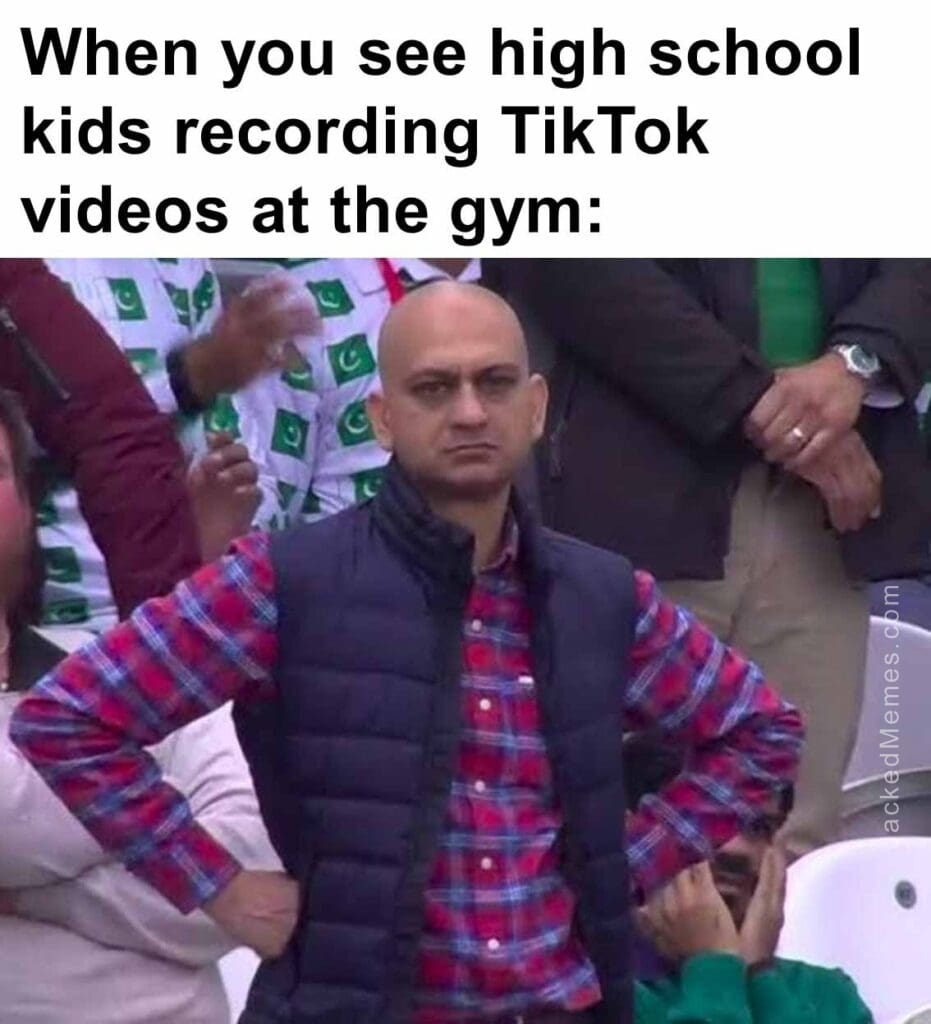 When you see high school kids recording tiktok videos at the gym